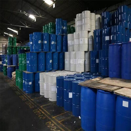 Dernières nouvelles de l'entreprise Les innovations dans la production de paraffine chlorée 52 (CP 52) améliorent les performances et la durabilité des industries mondiales
