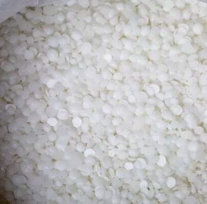 Un bon prix. Entièrement/solide de paraffine semi-raffiné pour la bougie faisant CAS 8002-74-2 en ligne